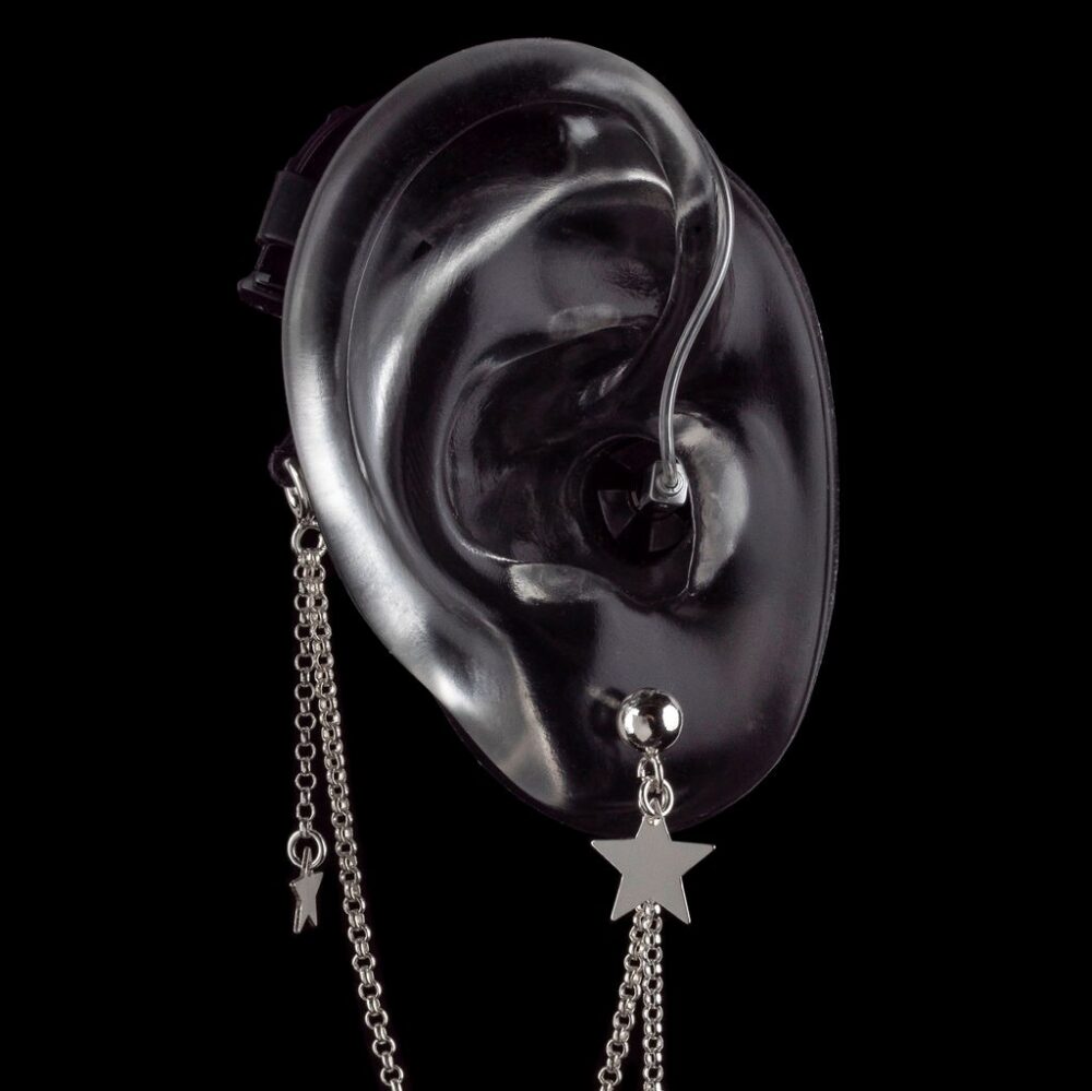 Riley Stars høresmykke fra DEAFMETAL