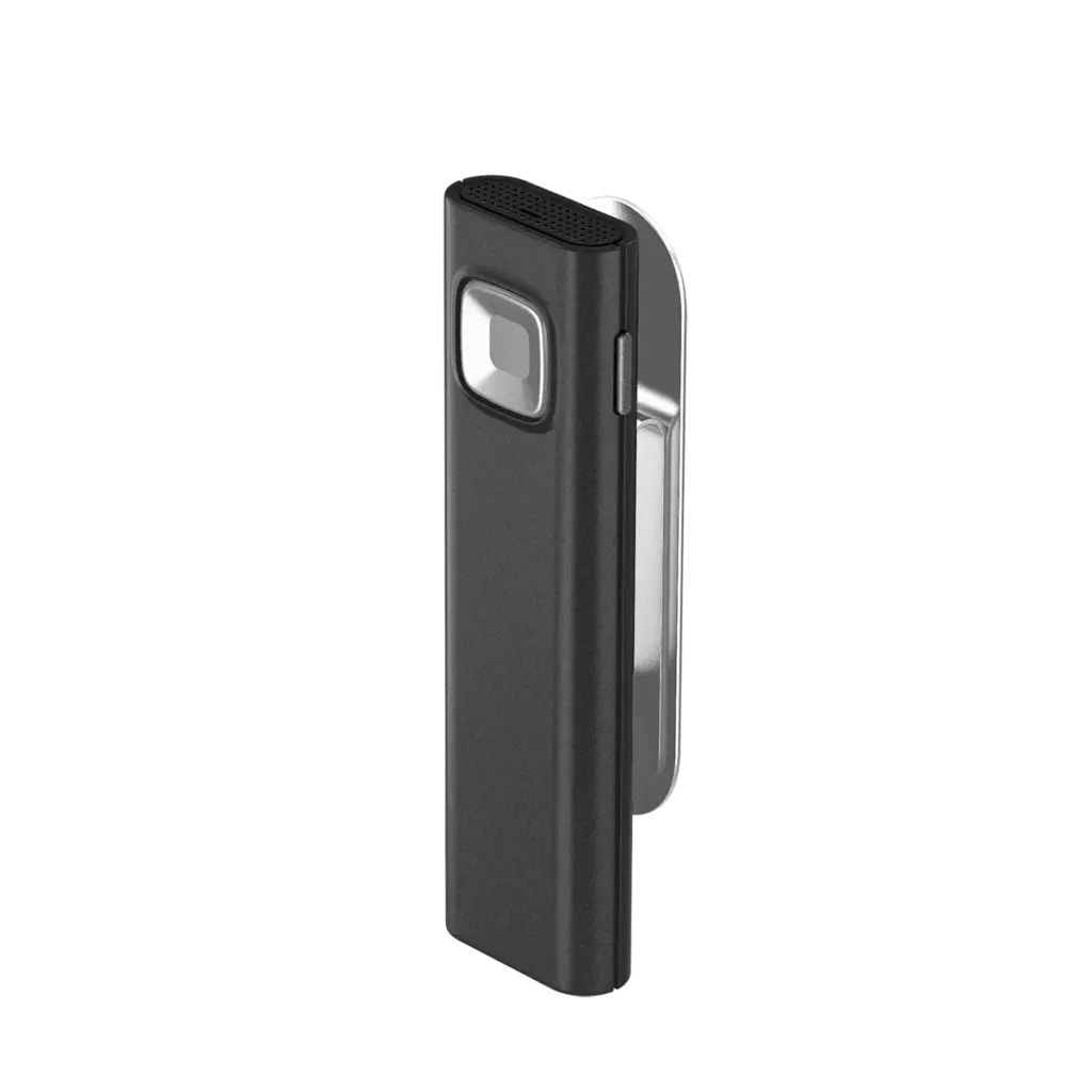 Sort Widex COM-DEX Remote Mic med clips og betjeningsknap, set skråt forfra