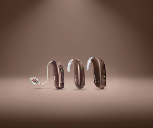 Oticon_Verit_HA_line-up_chestnutbrown_Background_A4